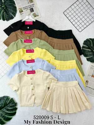 【补现货】爆款新品🔥西装百褶套装 上衣 ➕ 裤裙  RM55.00 Only🌸（原价 RM75.00）