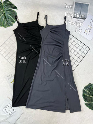 爆款新品🔥 高品质吊带修身连体长裙 RM69 Only🌸