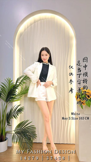 爆款新品🔥 高品质西装立体花朵外套 RM115 Only🌸（2-L3）