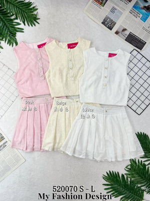 [补现货] 爆款新品🔥高品质气质款蕾丝套装 上衣 ➕ 裤裙 RM49.00 Only🌸（原价 RM107.00）