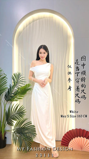 爆款新品🔥 高品质气质款缎面连体长裙 RM99 Only🌸(2-W2)