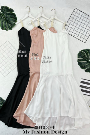 🔥新品抢先上架🔥高品质吊带款修身连体裙 RM89 Only🌸 （原价 RM109 ）