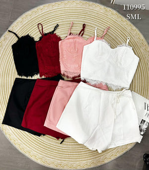 #️⃣爆款新品🔥高品质气质款蕾丝套装 上衣 ➕ 裤裙 RM109 Only🌸。。（1-D2）