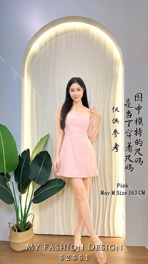 🔥爆款新品🔥高品质抹胸蝴蝶结连体裙 RM80.75 Only🌸 （原价 RM95 ）（1-J2）