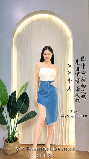 🔥爆款新品🔥高品质高腰牛仔半身裙 RM55.25 Only🌸 （原价 RM65 ）（1-J2）