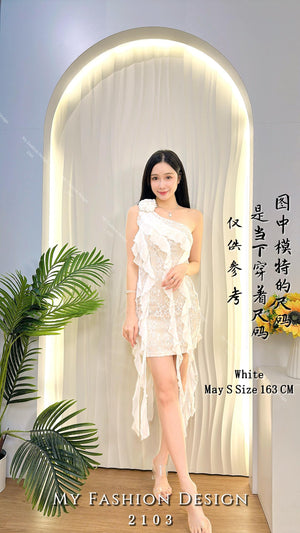 @🔥黑卡独家爆款🔥高品质气质修身斜边蕾丝连体裙 RM109 Only🌸 （2-J2）