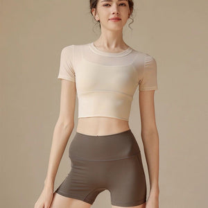 🔥新品抢先上架🔥高品质网纱拼接短版上衣 RM39 Only🌸 （原价 RM45 ）