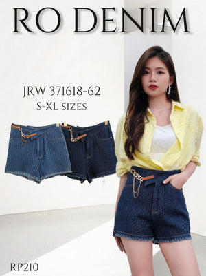 【补现货】371618 高腰牛仔短裤 RM29 ONLY （原价 RM62）